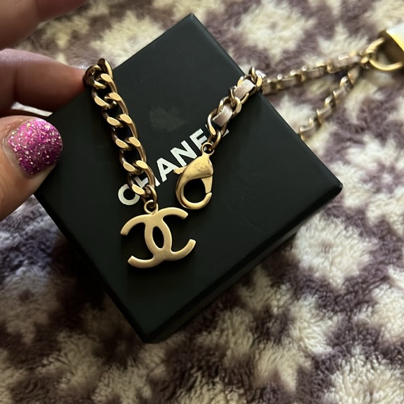 Chanel Gold and lamb leather Chanel Padlock necklace TRADE for Monica! - Picture 6 of 8